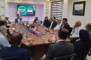 دیدار امام جمعه محترم اهل سنت، معتمدین و بزرگان شهر با اعضای شورای اسلامی شهر خارگ به مناسبت نهم اردیبهشت ماه، روز ملی شوراها