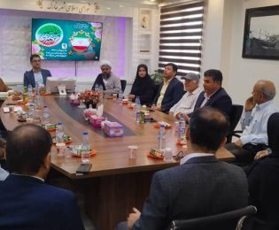 دیدار امام جمعه محترم اهل سنت، معتمدین و بزرگان شهر با اعضای شورای اسلامی شهر خارگ به مناسبت نهم اردیبهشت ماه، روز ملی شوراها