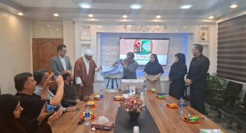 آیین رونمایی از کتاب «دختر انجیرهای معابد» همزمان با سالروز آزادسازی خرمشهر در خارگ برگزار شد