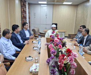 دیدار شهردار و اعضاء شورای اسلامی شهر با امام جمعه اهل سنت خارگ